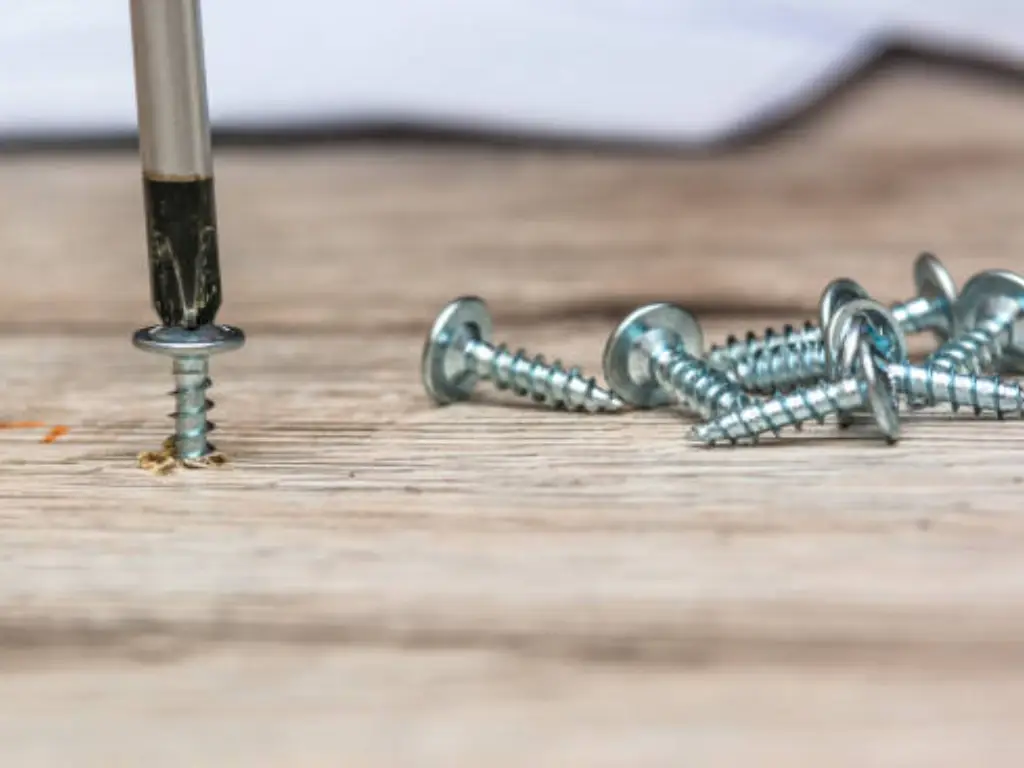screw installation
