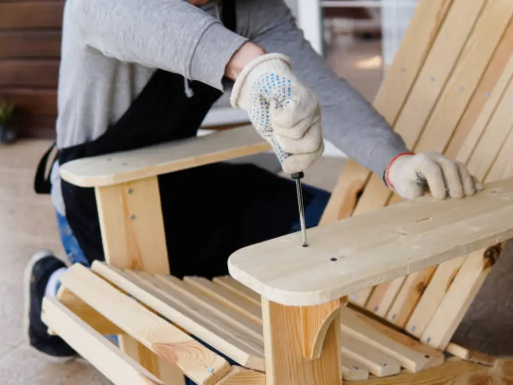 usar parafusos em móveis de madeira