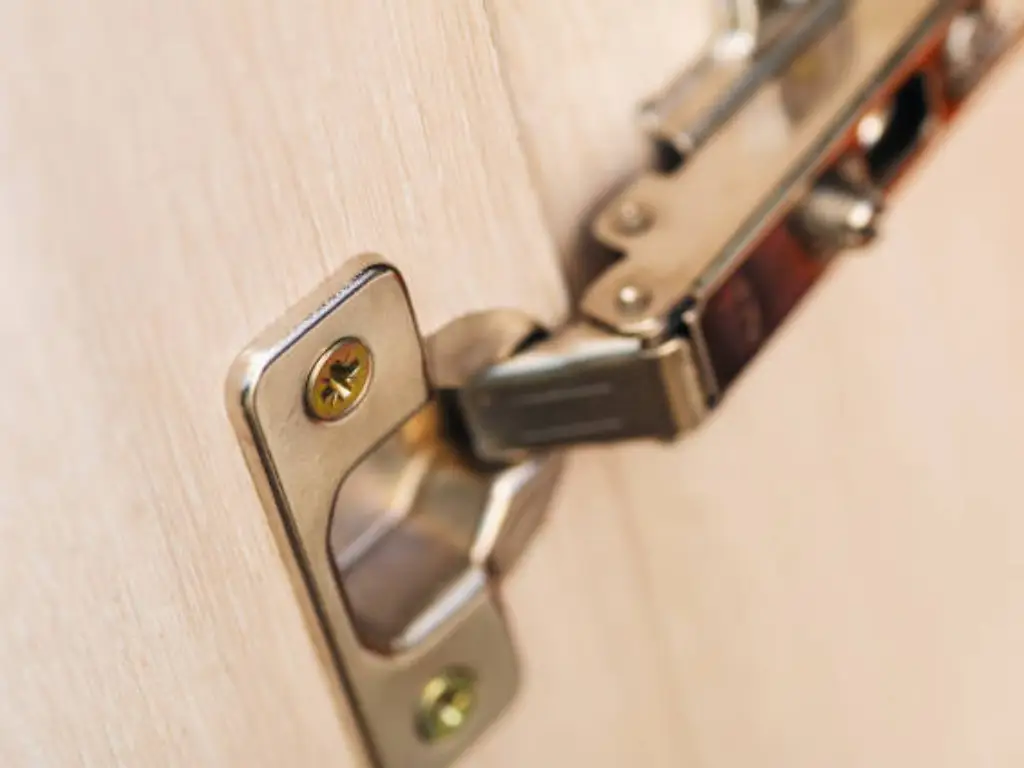 soft close hinges