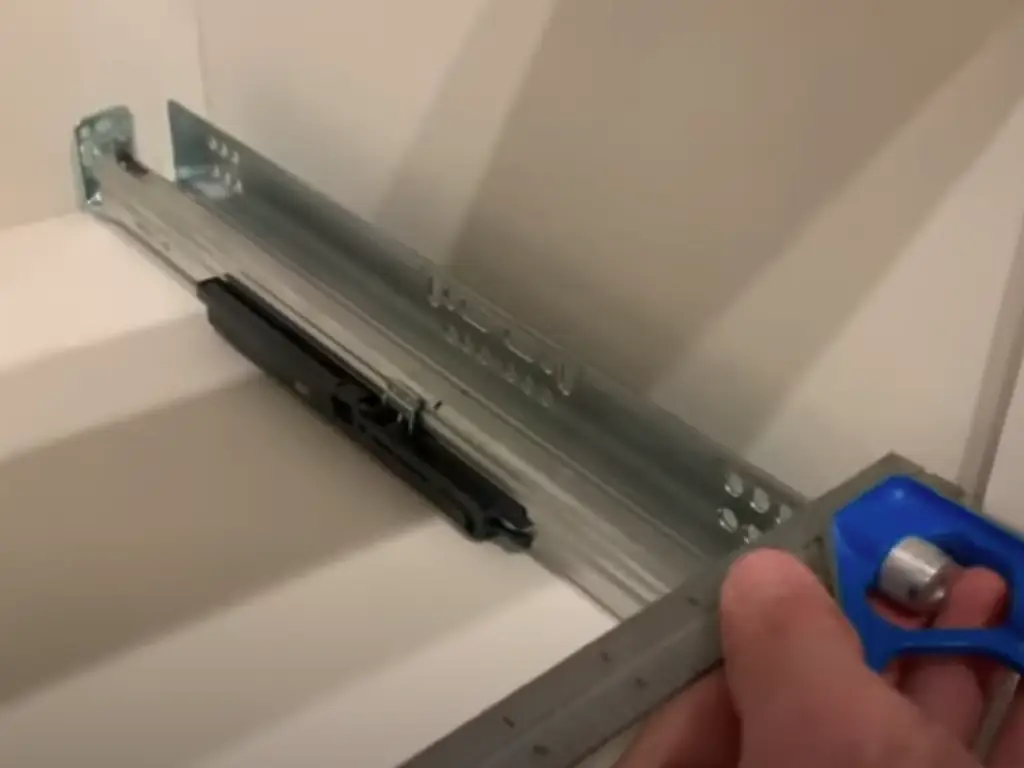 under mount drawer slides