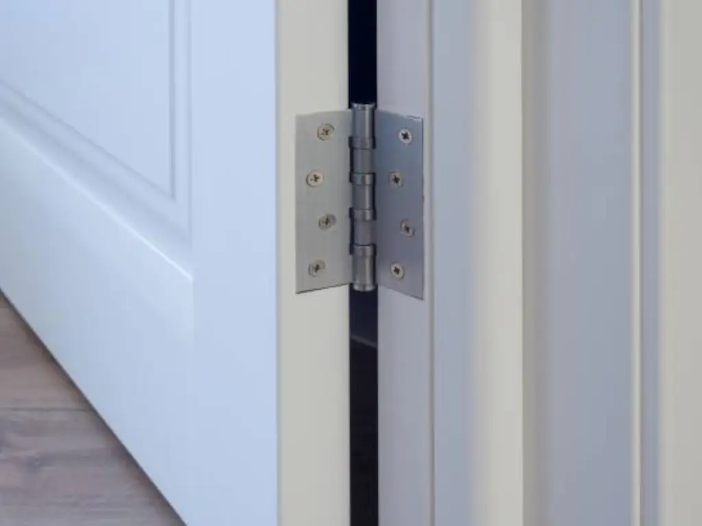 right door hinge