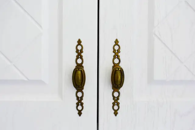 gold cabinet hardware